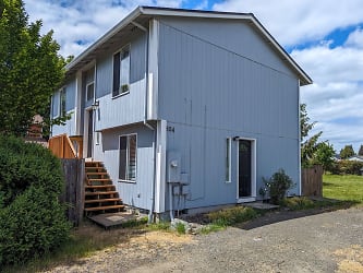 854 Helmick Rd - Monmouth, OR