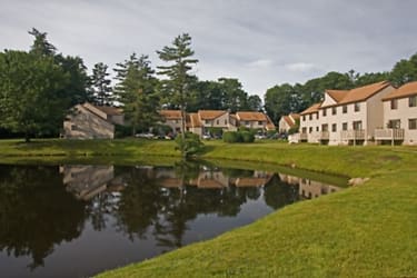 The Villas At Twin Ponds Apartments - Nashua, NH