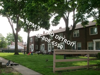 4616 Firestone St unit 19 - Dearborn, MI