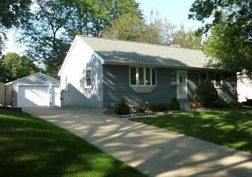 3915 6th St NW - Rochester, MN