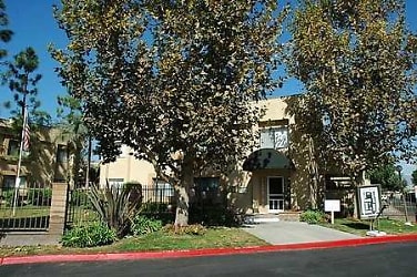 Colony Ridge Apartments - Fontana, CA