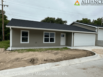 105 Jackson St unit A - Saint George, KS