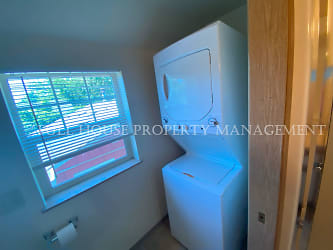 659 W 11th Alley unit 659 - Eugene, OR
