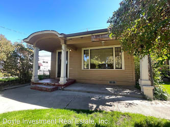 612 NW Broadway St - Bend, OR