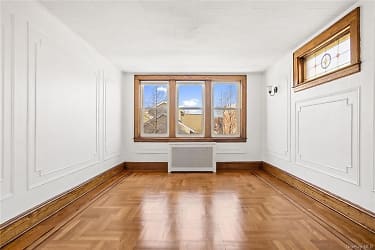 72-47 66th Pl #TOWNHOUSE - Queens, NY