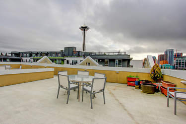 Centre Court Apartments - Seattle, WA