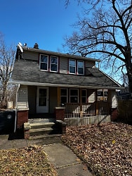 633 Whitney Ave - Akron, OH