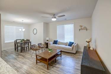 Fox Crossing Apartments - Durham, NC