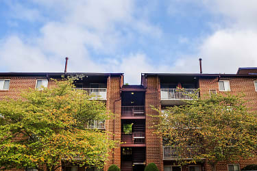 Foxfire Apartments - Laurel, MD