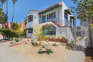 Centre Street Apartment Homes - San Diego, CA