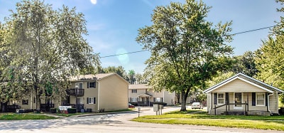 Hickory Grove Apartments - Bloomington, IN