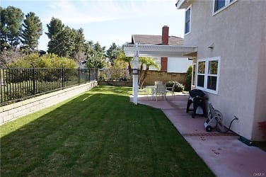 22116 Richford Dr - Lake Forest, CA