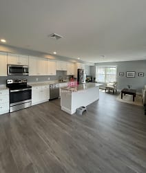 243 Bussey St unit 307 - undefined, undefined