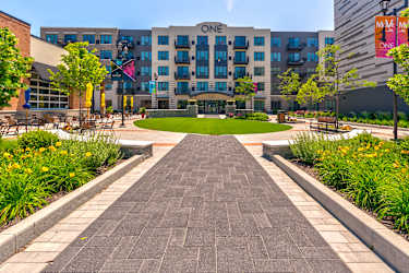 ONE Wheeling Town Center Apartments - Wheeling, IL