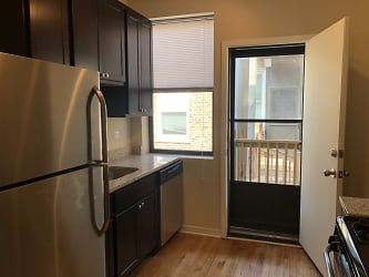 6973 N Greenview Ave unit 2N - Chicago, IL