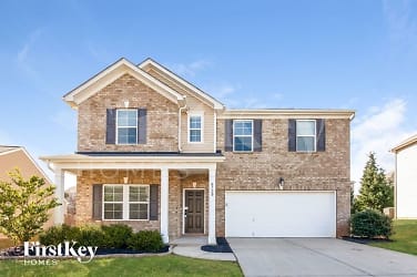 6729 Barefoot Forest Dr - Charlotte, NC