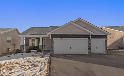 9275 62nd St S - Cottage Grove, MN
