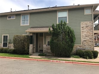 1481 E Old Settlers Blvd unit 802 - Round Rock, TX