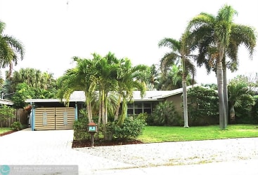 2940 NW 6th Terrace - Wilton Manors, FL
