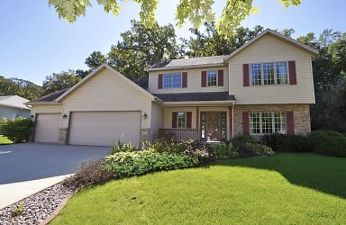 918 Southern Woods Pl SW - Rochester, MN