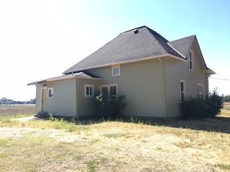 96560 Smith Ln - Junction City, OR