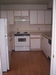 1251 R St unit 2 - Springfield, OR