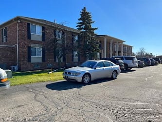 6157 Orchard Lake Rd #202 - West Bloomfield, MI