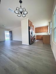 7949 Clearfield Ave - Los Angeles, CA