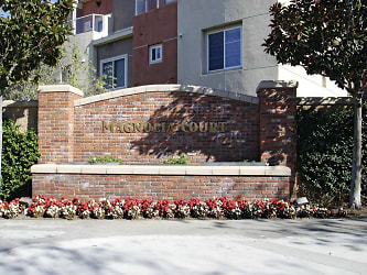 Magnolia Court Townhomes Apartments - Corona, CA