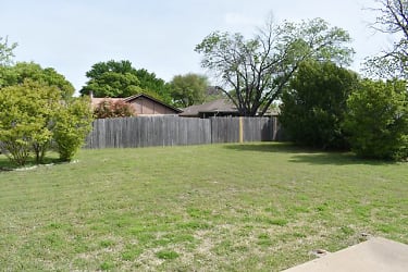 2724 Highlawn Terrace - Fort Worth, TX