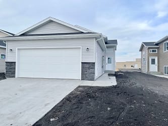 6417 83rd Ave S - Horace, ND