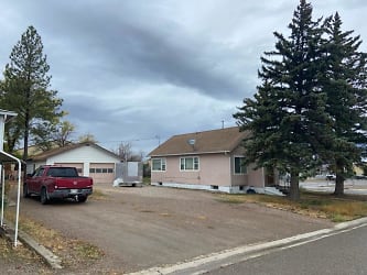 333 10th Ave - Shelby, MT