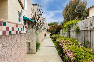 13901 Olive View Ln #2 - Los Angeles, CA