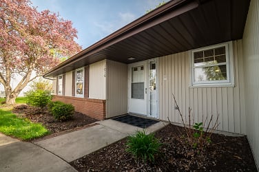 1016 Candlewood Way unit 1 - Fort Wayne, IN