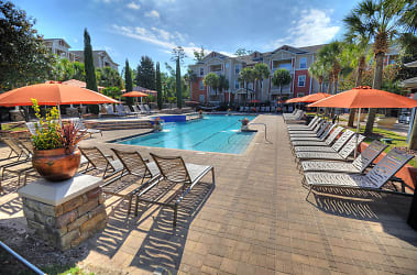 West 10 Apartments Per Bed Lease - Tallahassee, FL