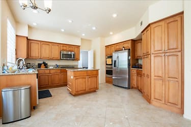 1649 Turnberry Dr - San Marcos, CA