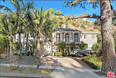 1174 Coldwater Canyon Dr - Beverly Hills, CA