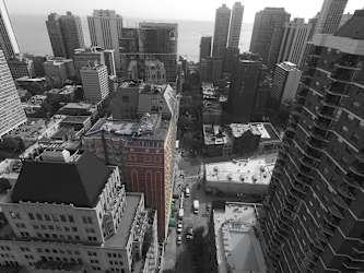 14 West Elm Apartments - Chicago, IL