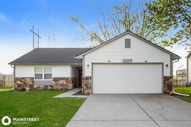 3217 Cherry Lake Rd - Indianapolis, IN