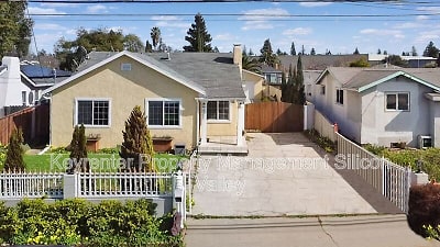 642 2nd Ave - Redwood City, CA