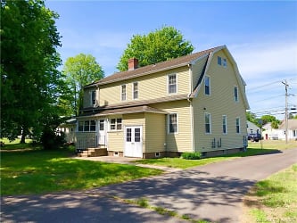 664 Main St 2 Apartments - Cromwell, CT
