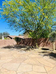 13205 E Coyote Well Dr - Vail, AZ