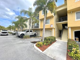 1700 Crestwood Ct S #1720 - Royal Palm Beach, FL