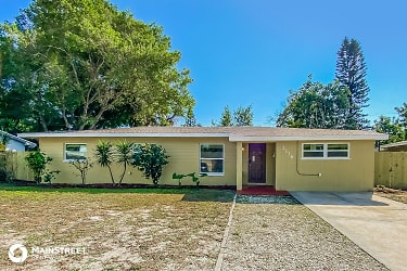 2136 67Th Ave S - St Petersburg, FL