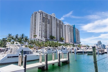 1800 Sunset Harbour Dr #815 - Miami Beach, FL