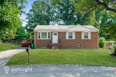 8106 Redview Dr - District Heights, MD
