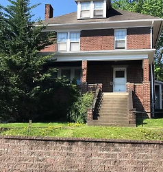 136 Westminster Ave unit 1 - Greensburg, PA