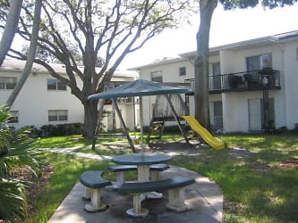 Midship Apartments - Kenneth City, FL