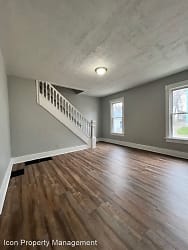 2316 2nd St SW - Canton, OH