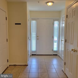 2647 Streamview Dr - Odenton, MD